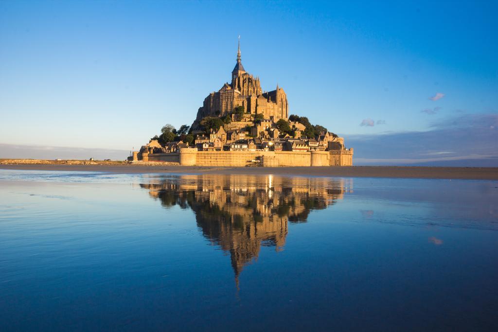 Hotel Des Bains Saint Jean le Thomas Bagian luar foto