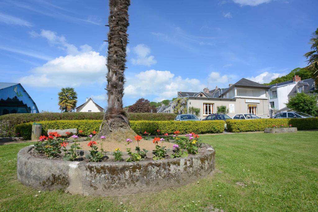 Hotel Des Bains Saint Jean le Thomas Bagian luar foto