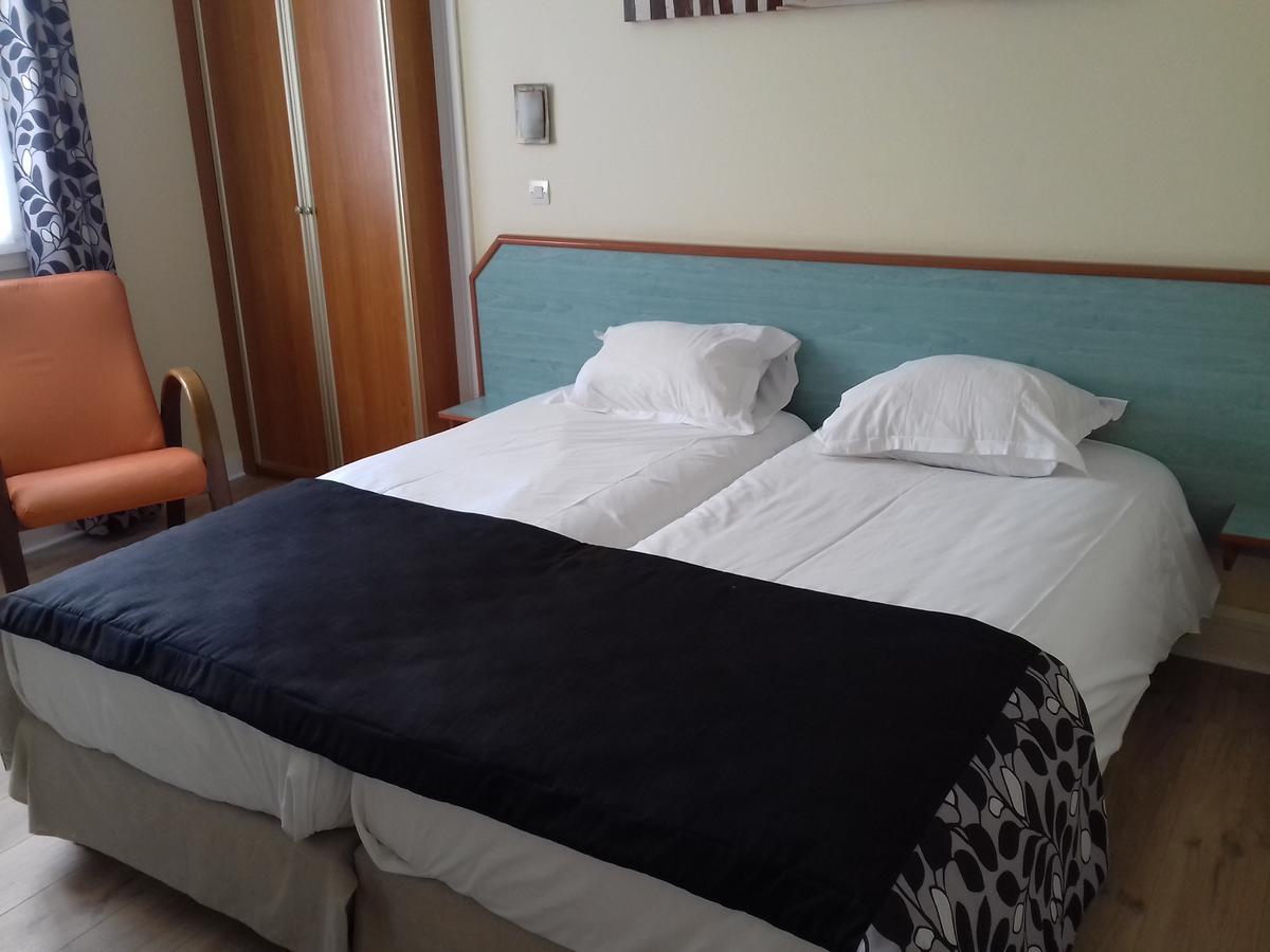 Hotel Des Bains Saint Jean le Thomas Bagian luar foto