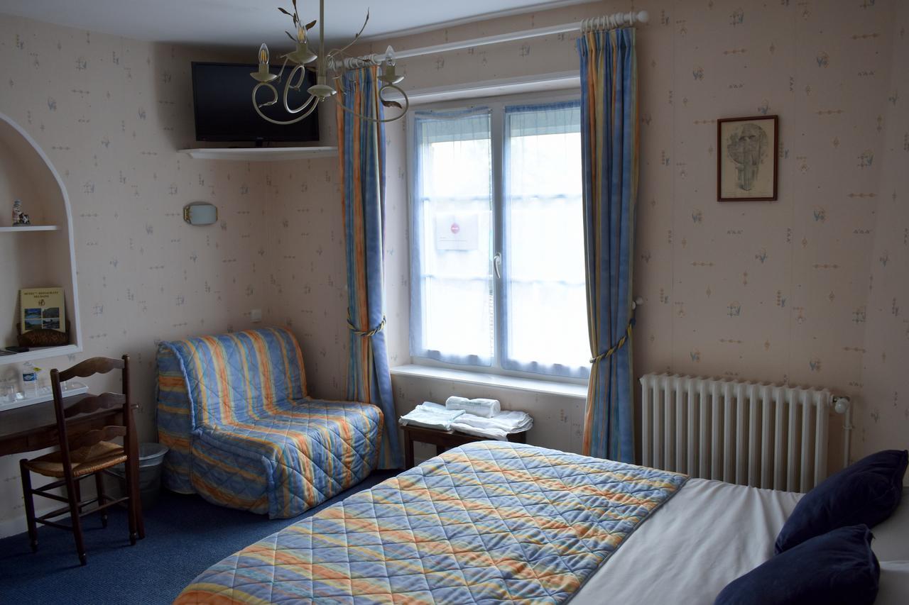 Hotel Des Bains Saint Jean le Thomas Bagian luar foto