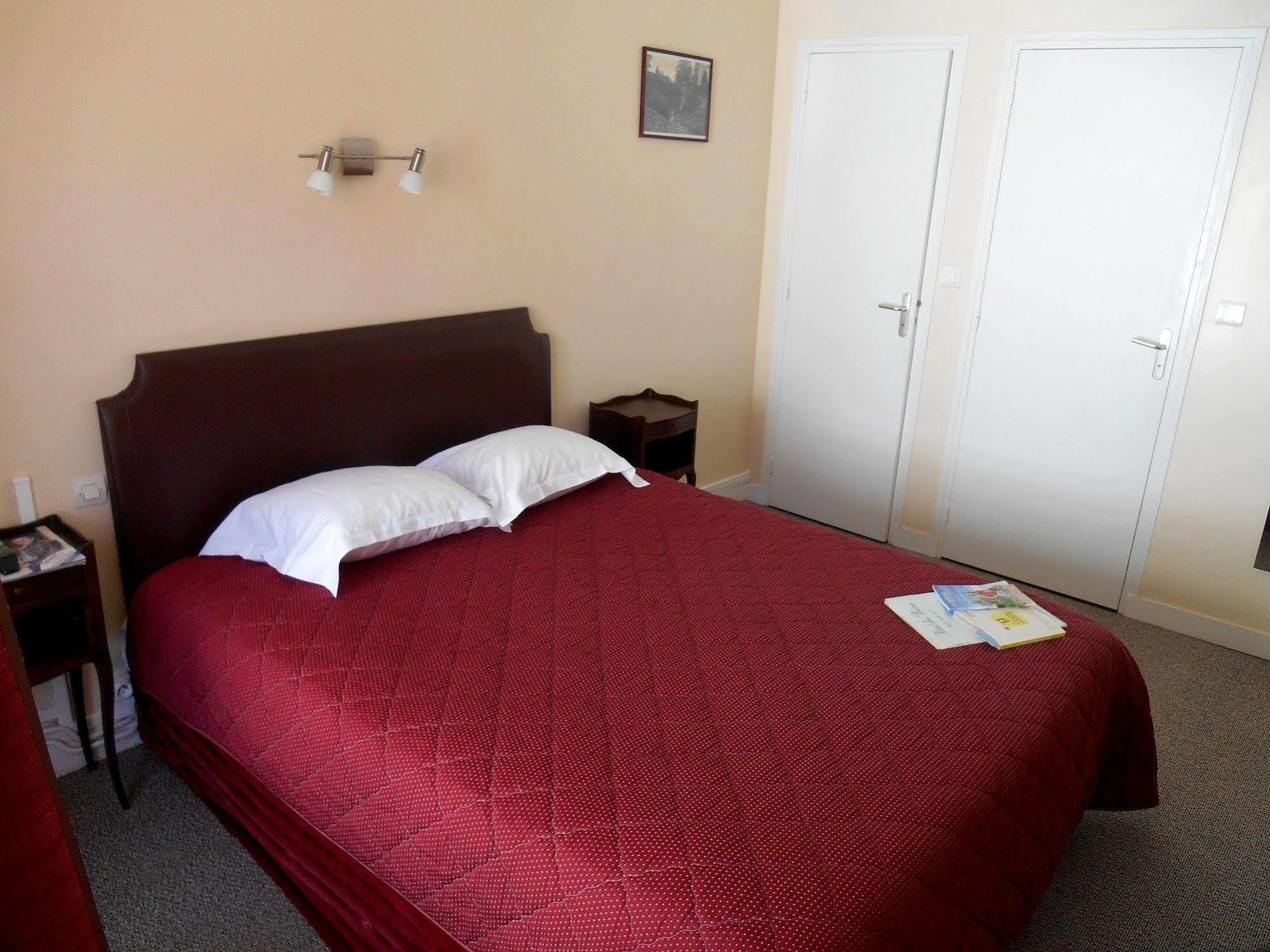 Hotel Des Bains Saint Jean le Thomas Bagian luar foto